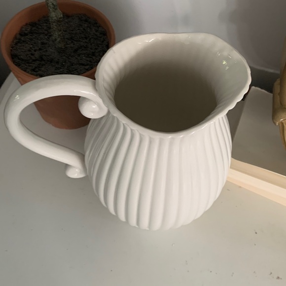 Ashland off white large pitcher ribbed shabby home‎ decor serving shelf table - Picture 4 of 8